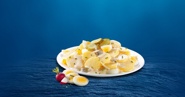 Kartoffelsalat mit Ei und Gurken