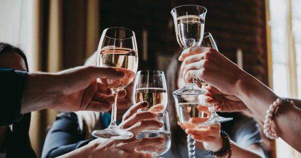 Gläser mit Roséwein